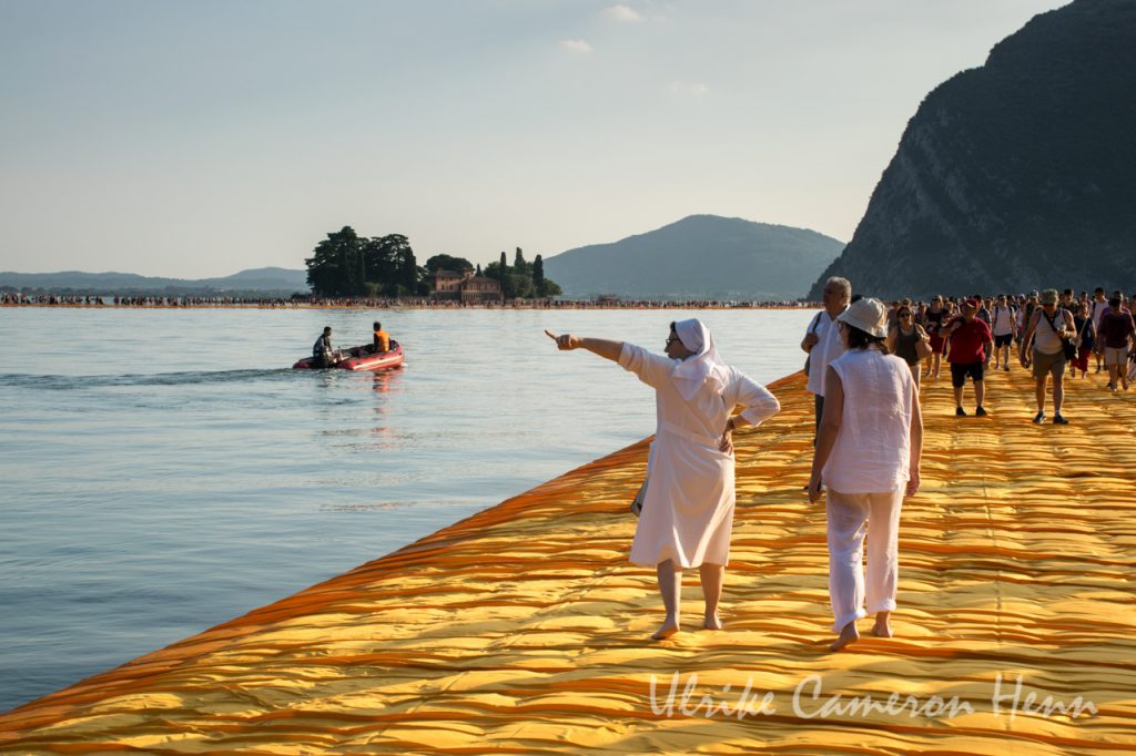 christo floating piers